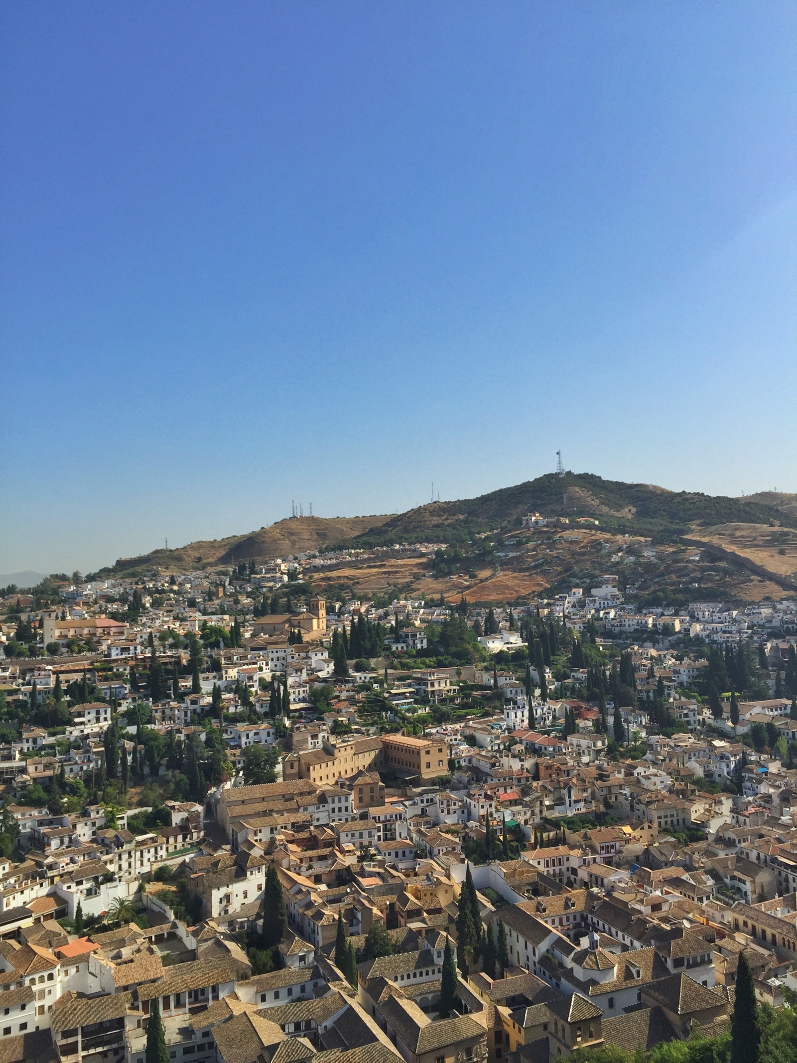 Blick von oben auf der Festung runter auf Granada